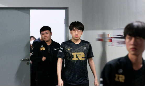 手伊藤美诚 手伊藤美诚